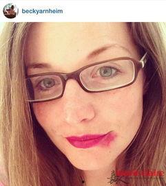 日本明星涂口红照片,美艳动人引关注