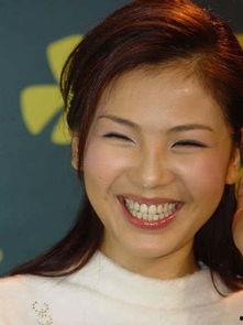 哪些明星牙齿是黄的,揭秘娱乐圈牙齿保养之谜